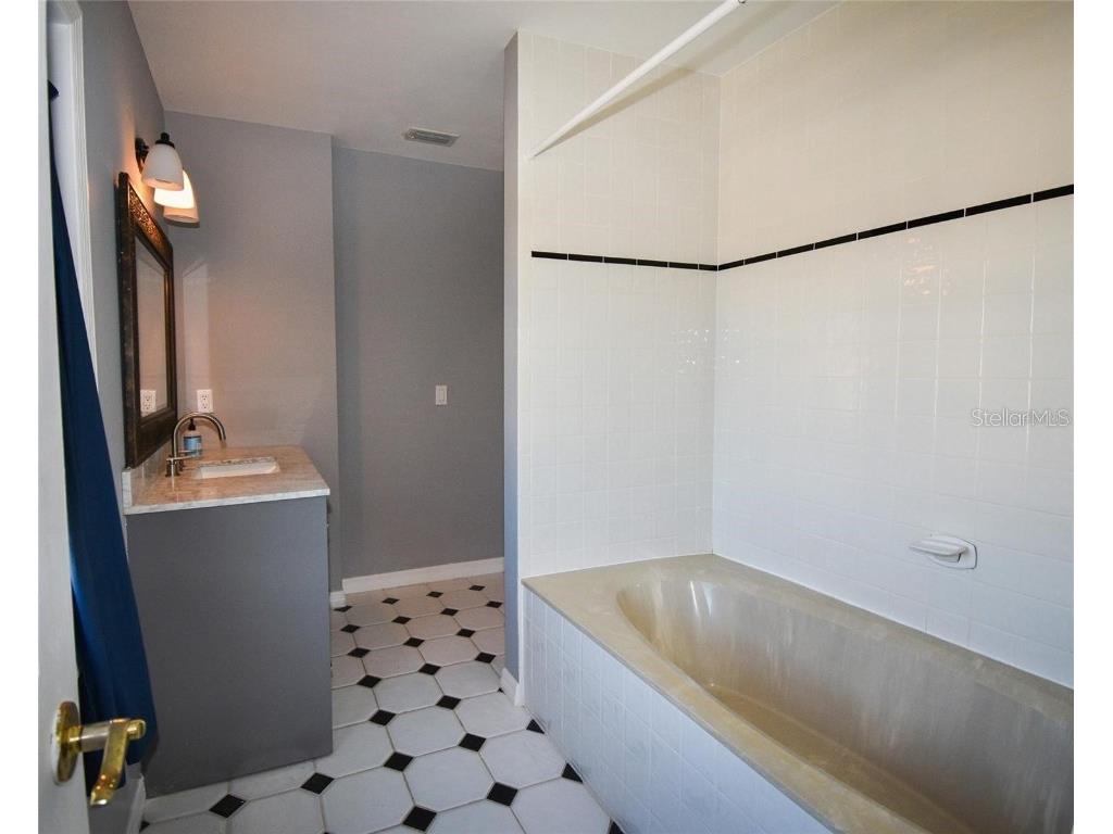 104 5th Street E Tierra Verde FL 33715 - CANAL FRONT TB8412887 image23