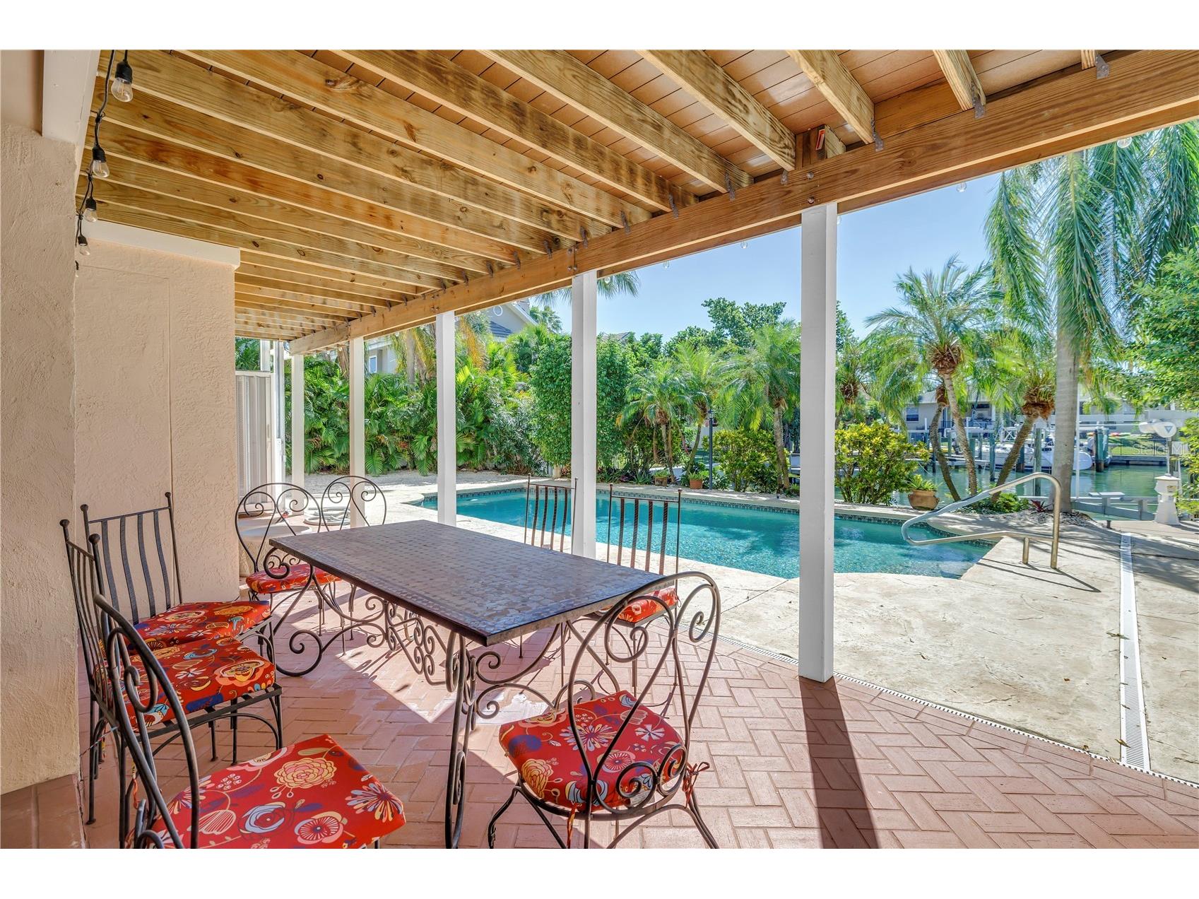 104 5th Street E Tierra Verde FL 33715 - CANAL FRONT TB8514589 image10