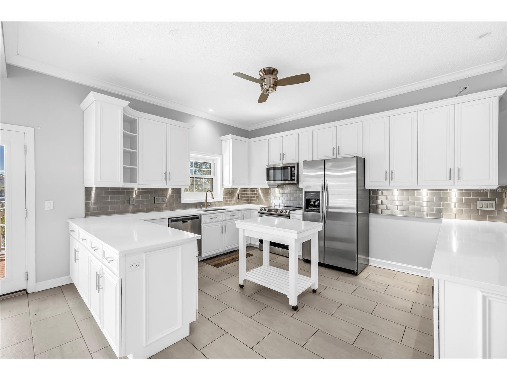 104 5th Street E Tierra Verde FL 33715 - CANAL FRONT TB8514589 image15