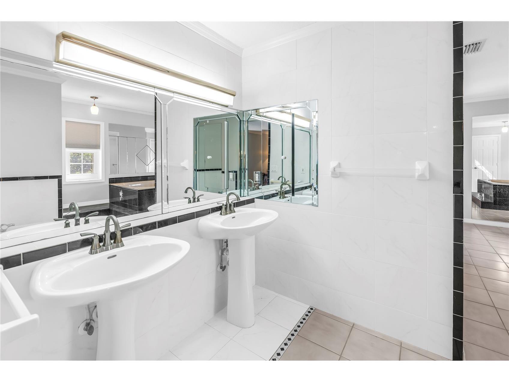 104 5th Street E Tierra Verde FL 33715 - CANAL FRONT TB8514589 image25