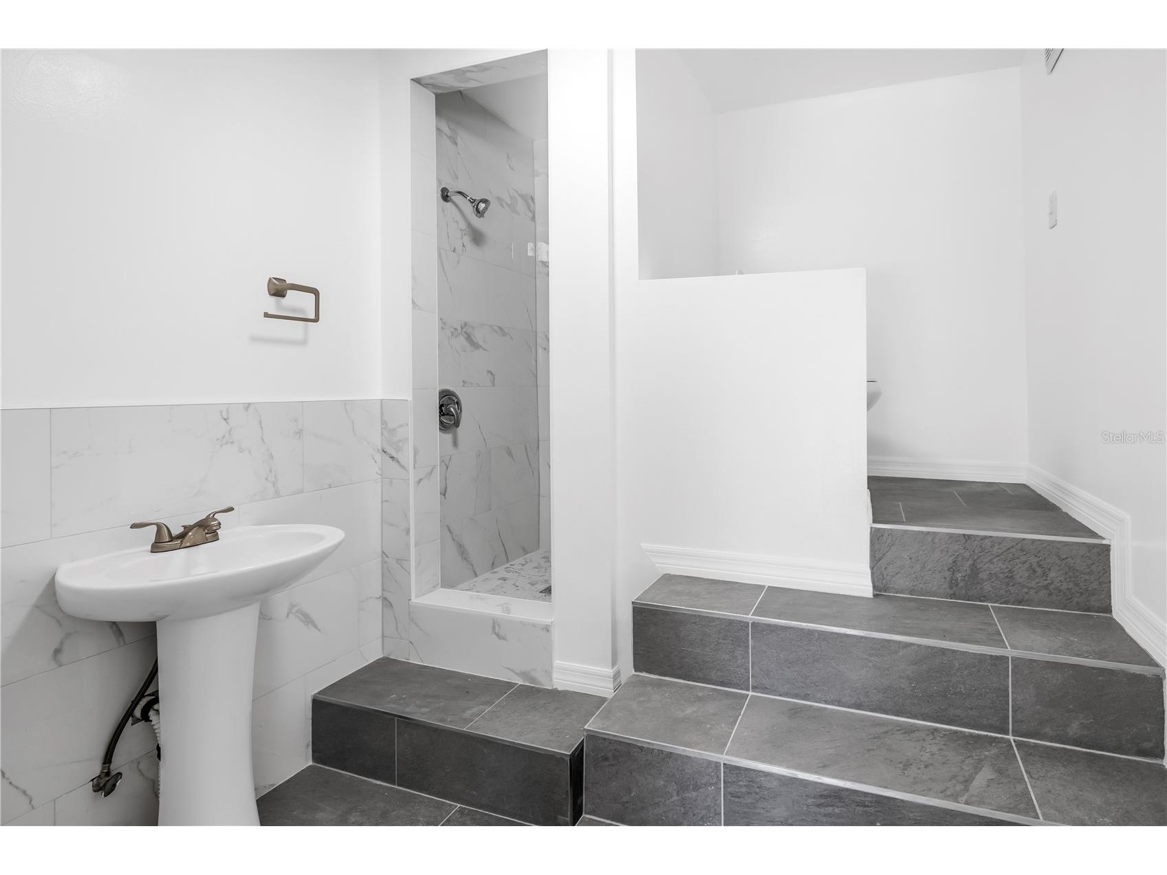 104 5th Street E Tierra Verde FL 33715 - CANAL FRONT TB8514589 image36