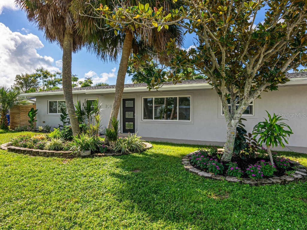 104 Alba Street E Venice FL 34285 A4623350 image1