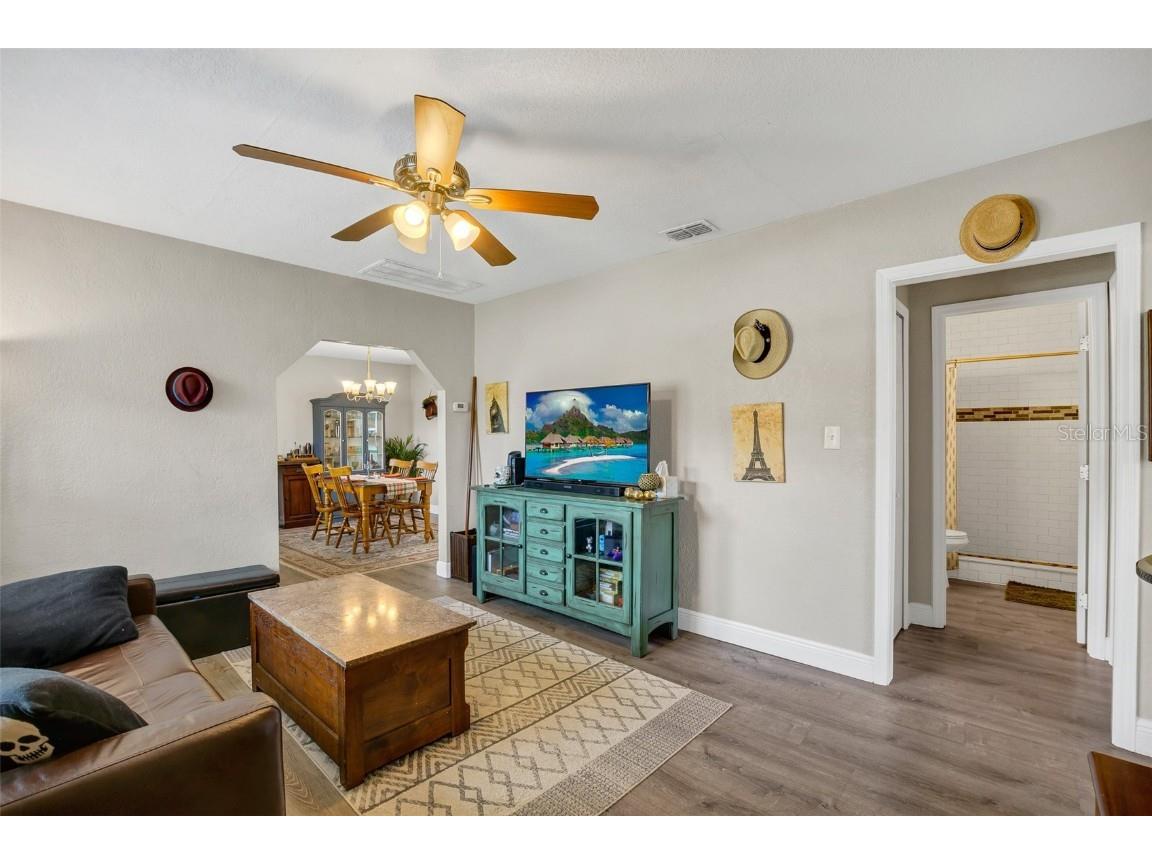 104 Avenue K Avenue NE Winter Haven FL 33881 P4935577 image2