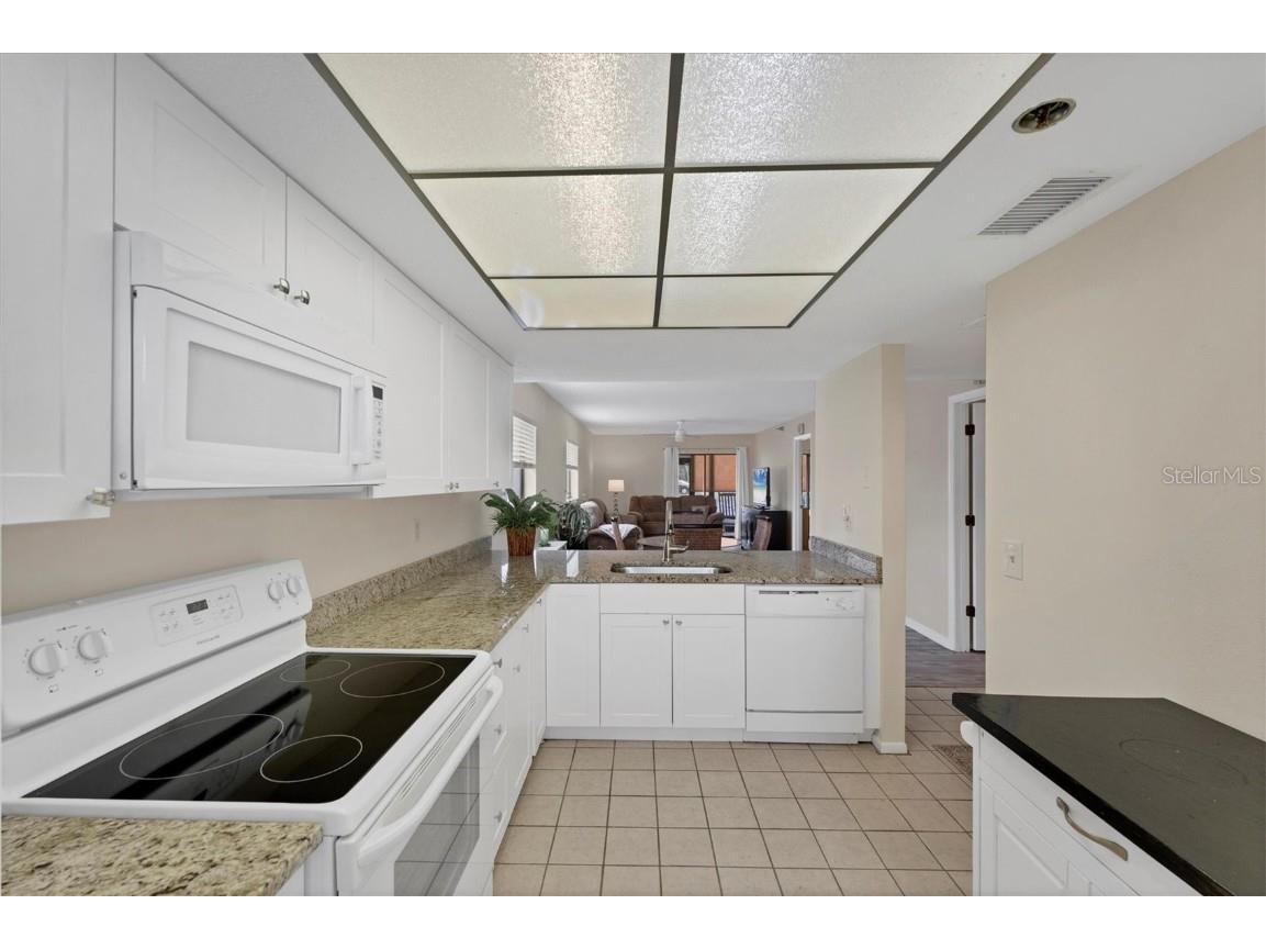 104 Capri Isles Boulevard #112 Venice FL 34292 A4636378 image11