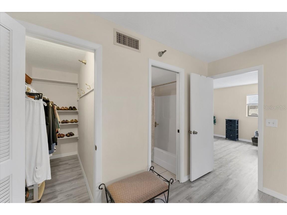 104 Capri Isles Boulevard #112 Venice FL 34292 A4636378 image17