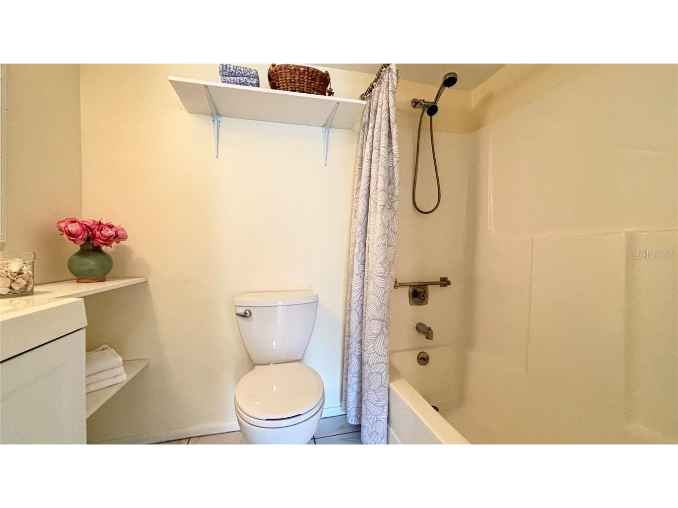 104 Capri Isles Boulevard #112 Venice FL 34292 A4636378 image19