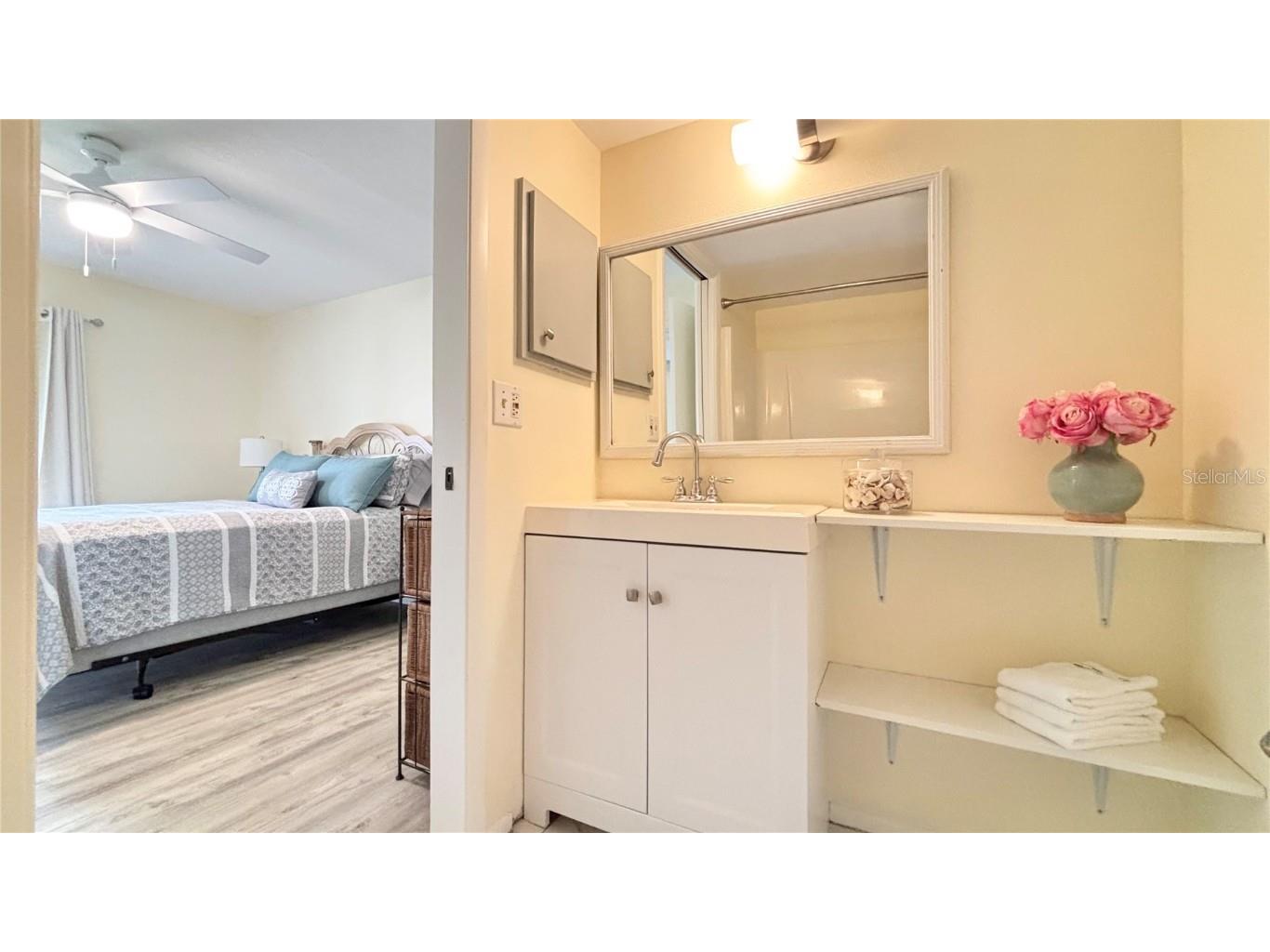 104 Capri Isles Boulevard #112 Venice FL 34292 A4636378 image20