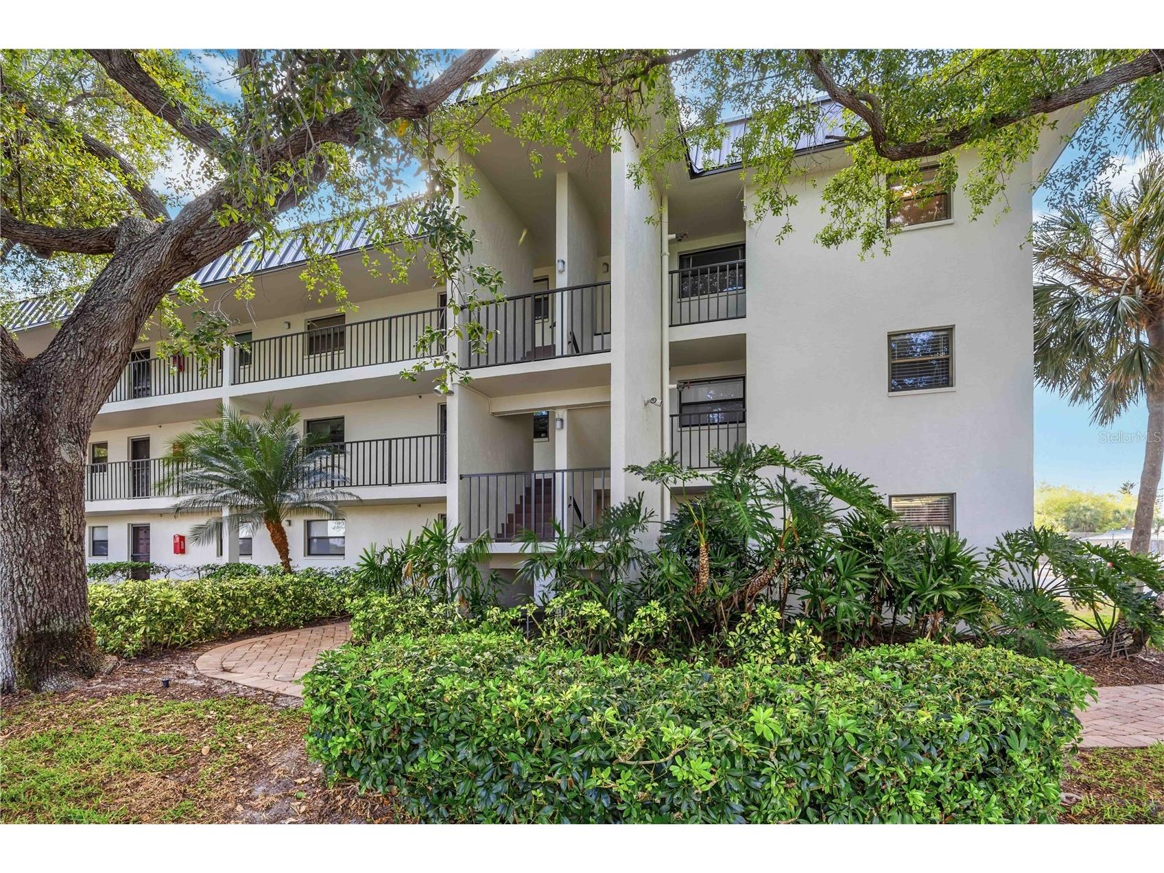 104 Capri Isles Boulevard #301 Venice FL 34292 N6143682 image1