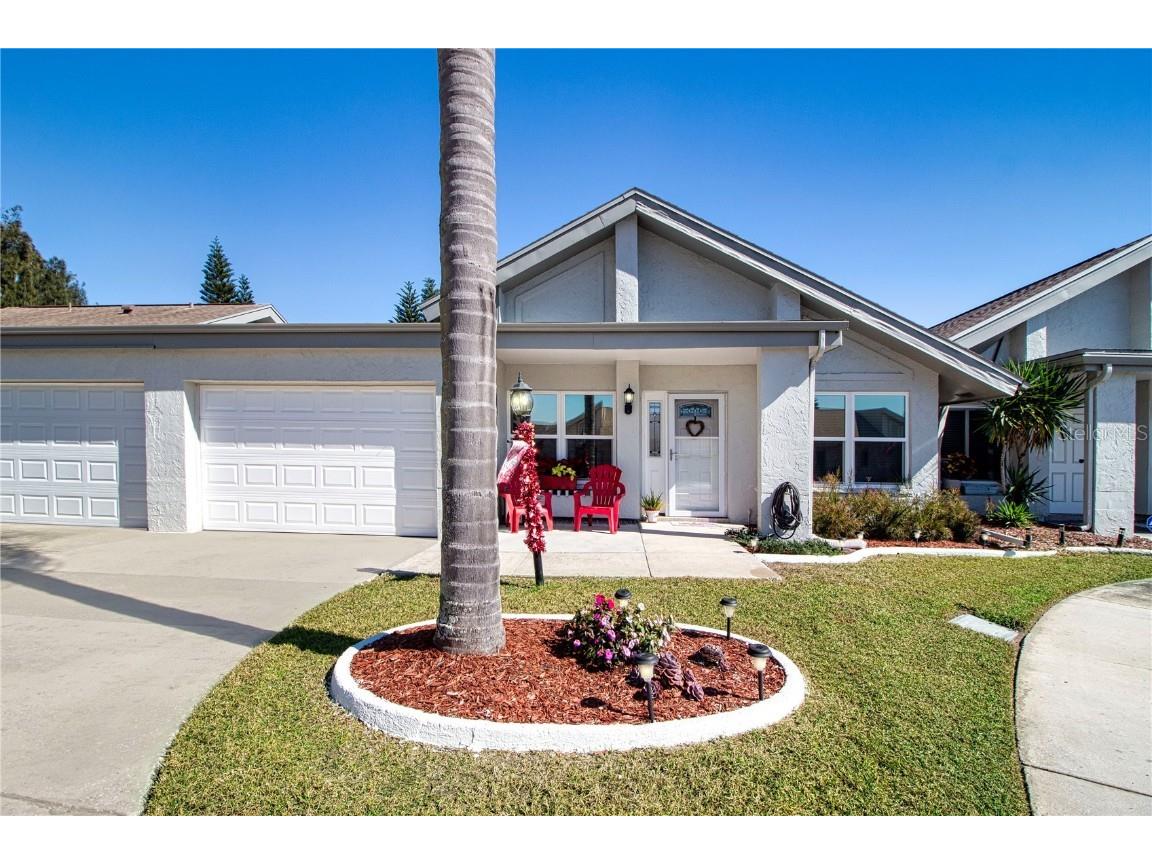 104 Carswell Circle #10 Sun City Center FL 33573 T3502187 image1