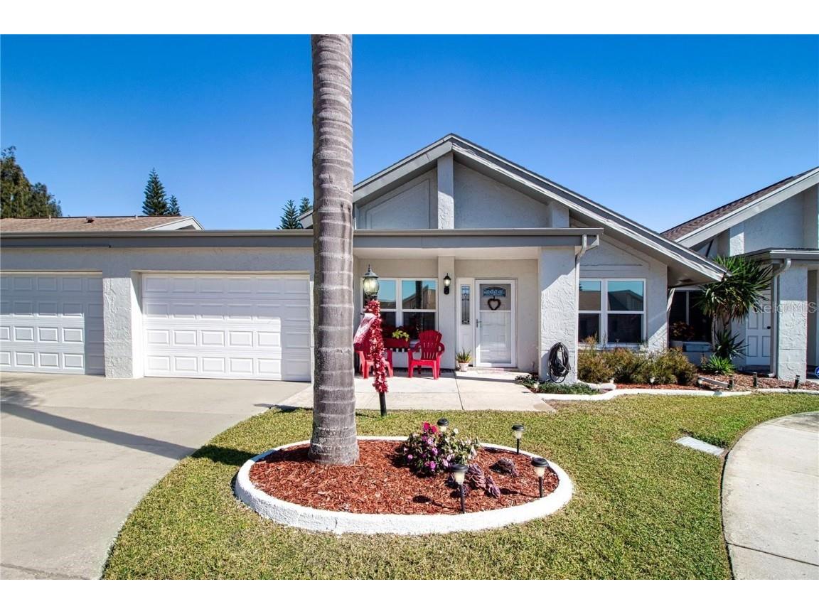 104 Carswell Circle #10 Sun City Center FL 33573 A4638979 image1