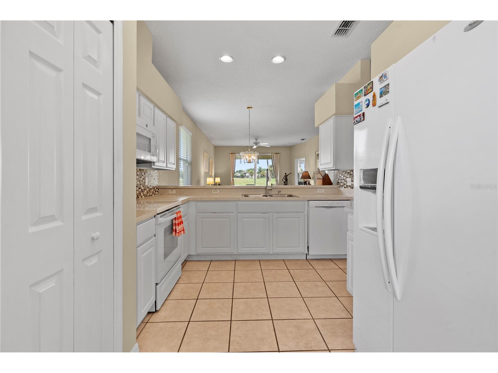 104 Club Villas Lane #N/A Kissimmee FL 34744 G5114128 image9