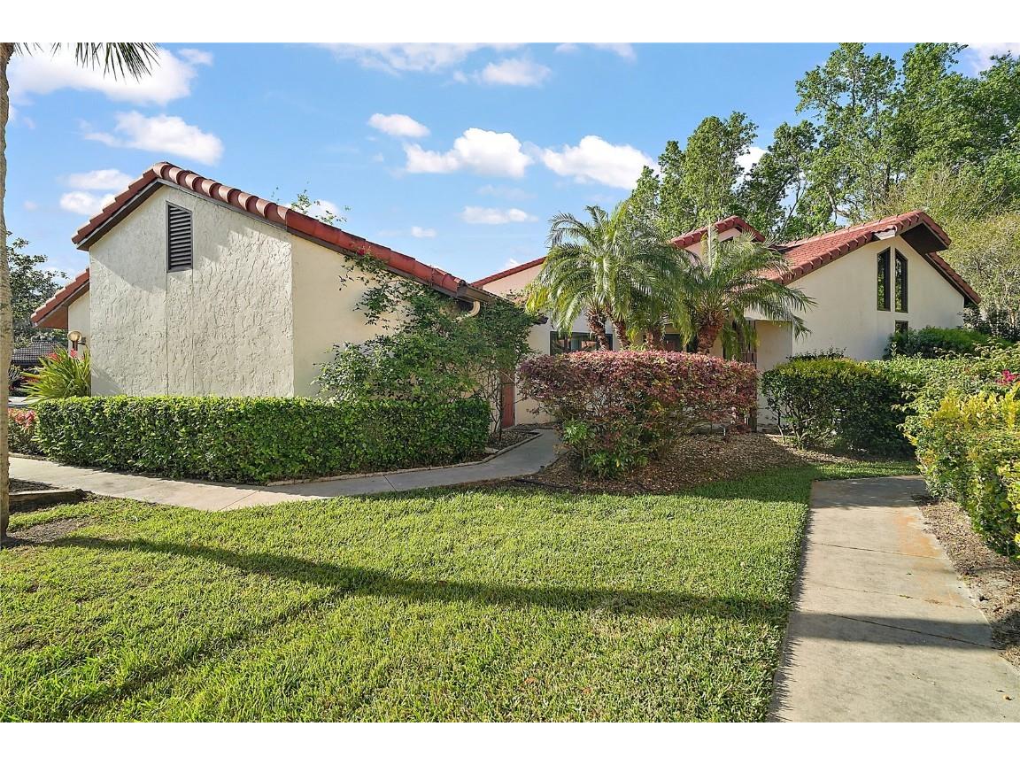 104 Clusterwood Drive Yalaha FL 34797 - LAKE HARRIS G5094807 image1