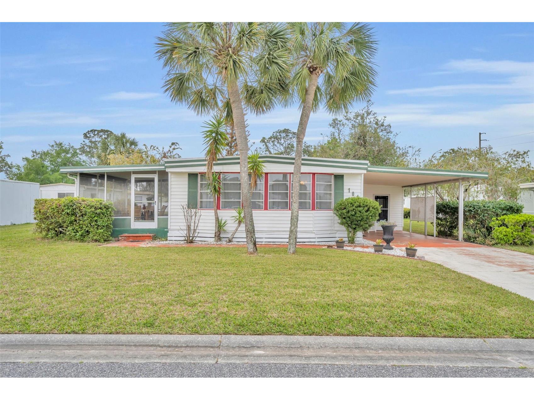 104 Diamond Head Drive Leesburg FL 34788 G5109817 image1