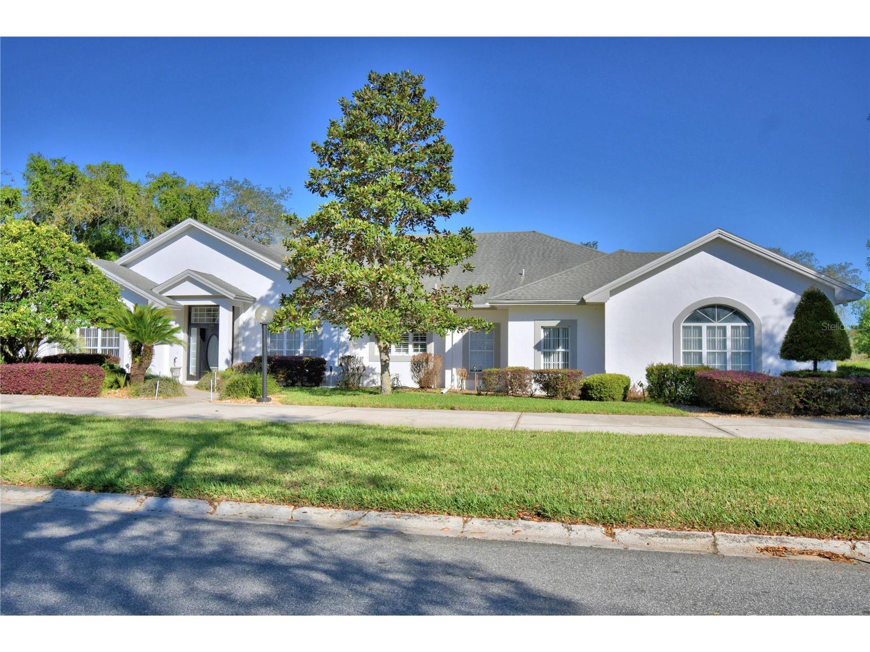 104 Fairway Drive Haines City FL 33844 P4938213 image1