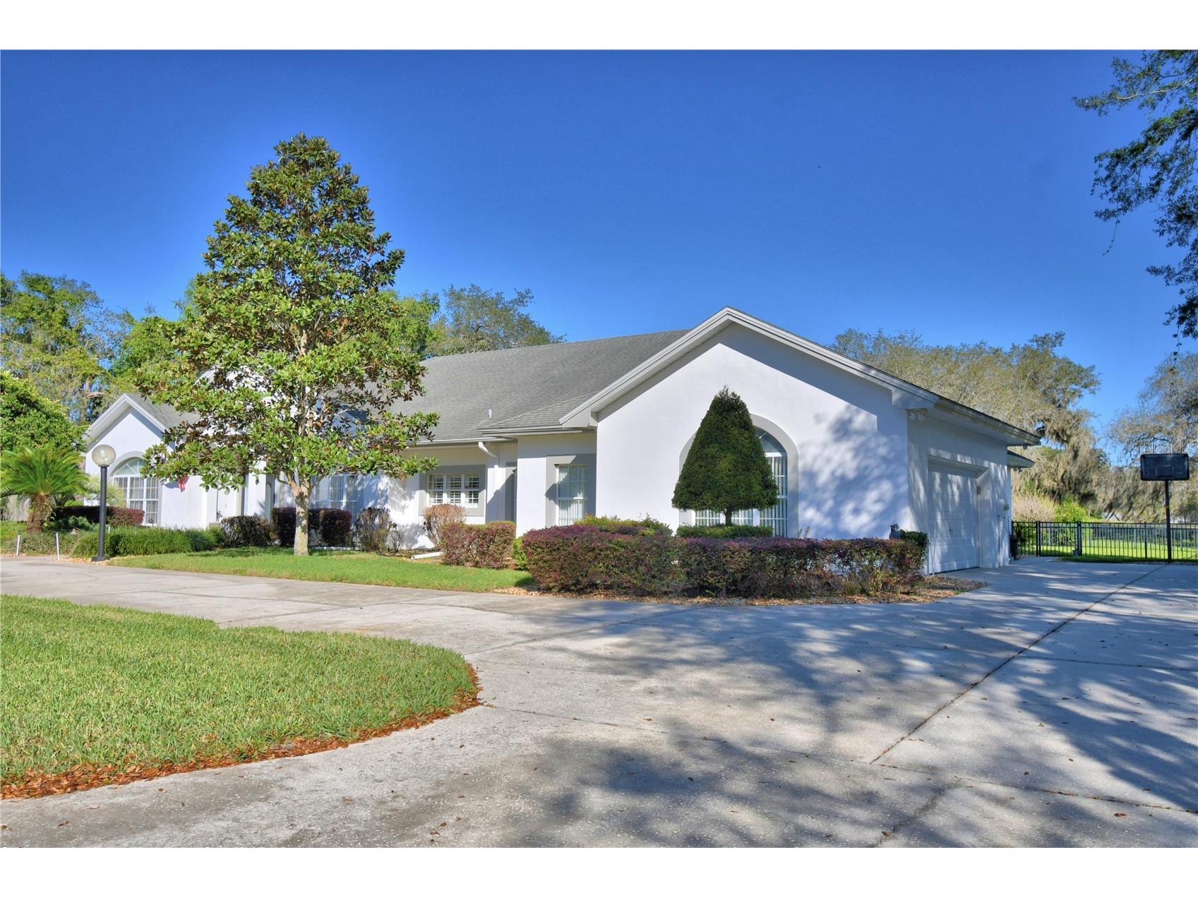 104 Fairway Drive Haines City FL 33844 P4938213 image2