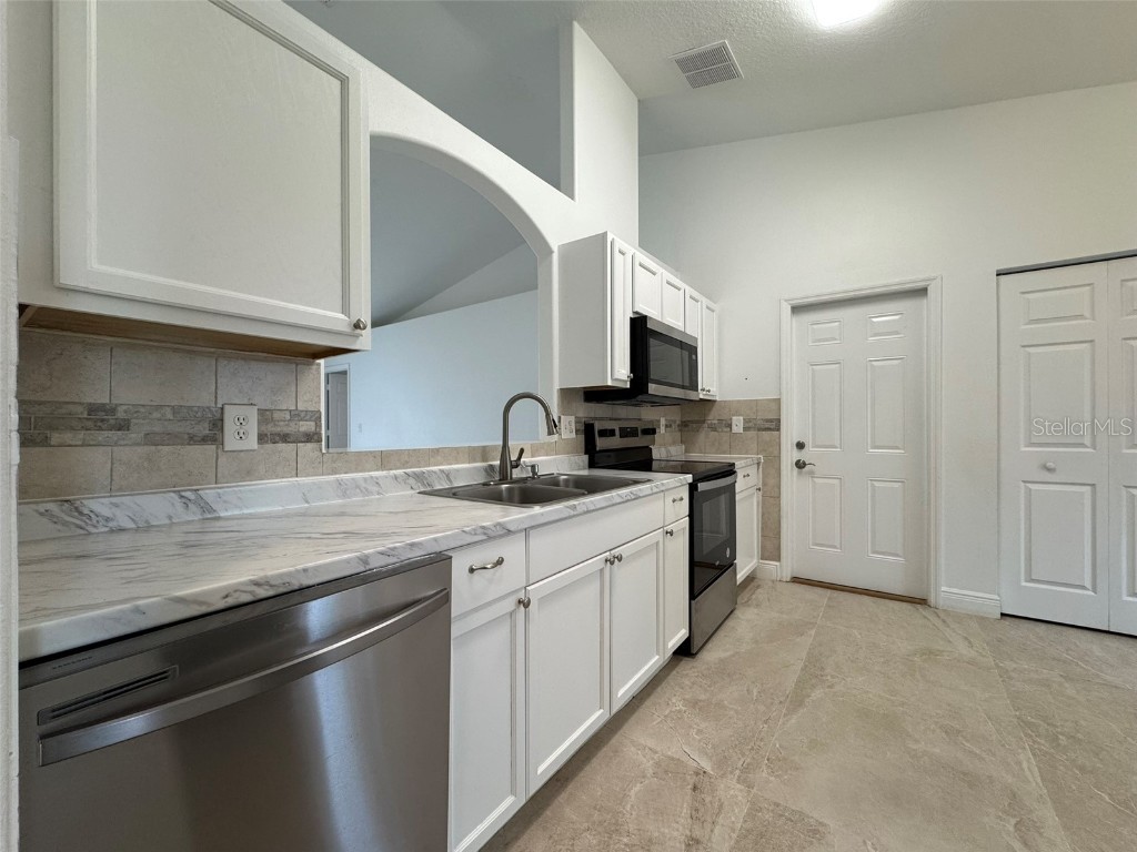 104 Heathrow Drive Daytona Beach FL 32117 O6350761 image11