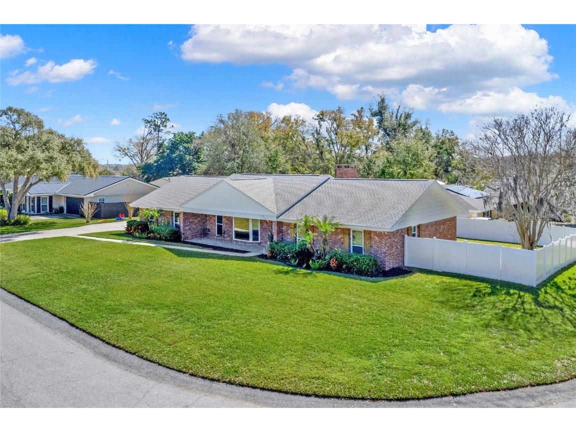 104 Lake Link Circle SE Winter Haven FL 33884 P4929091 image1