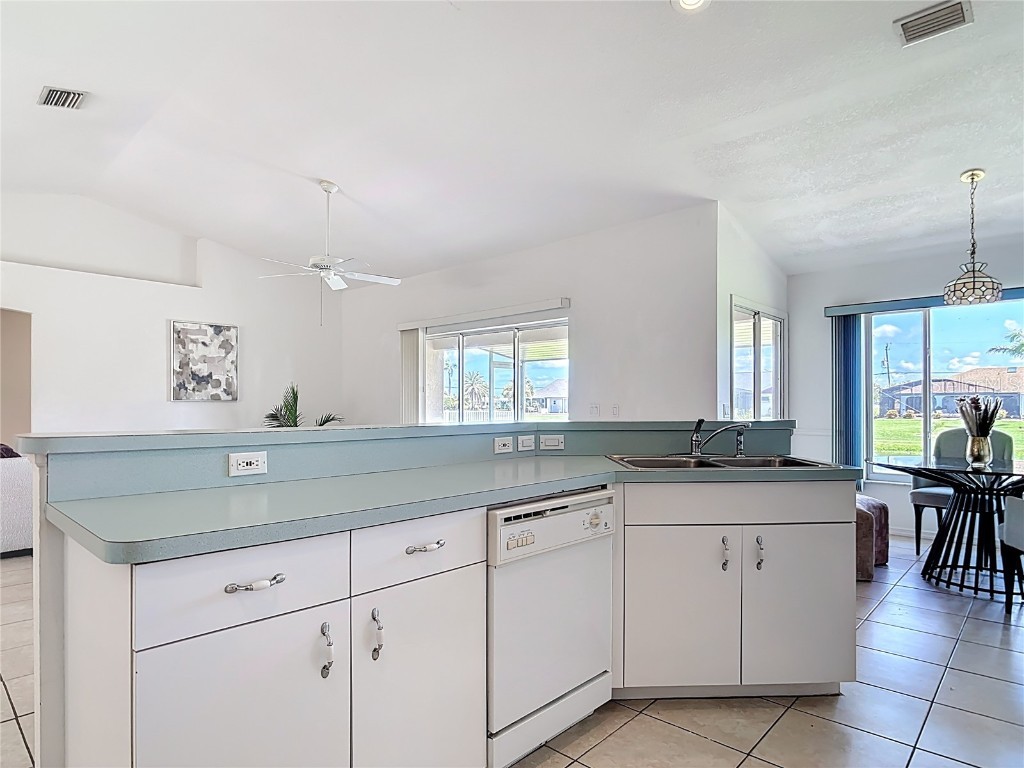 104 Mark Twain Lane Rotonda West FL 33947 D6142852 image18