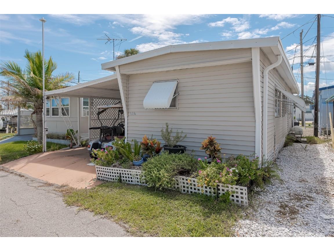 104 Michigan Street Palmetto FL 34221 A4581639 image1