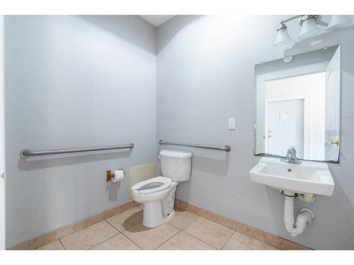 104 N Pine Street New Smyrna Beach FL 32169 NS1084280 image13