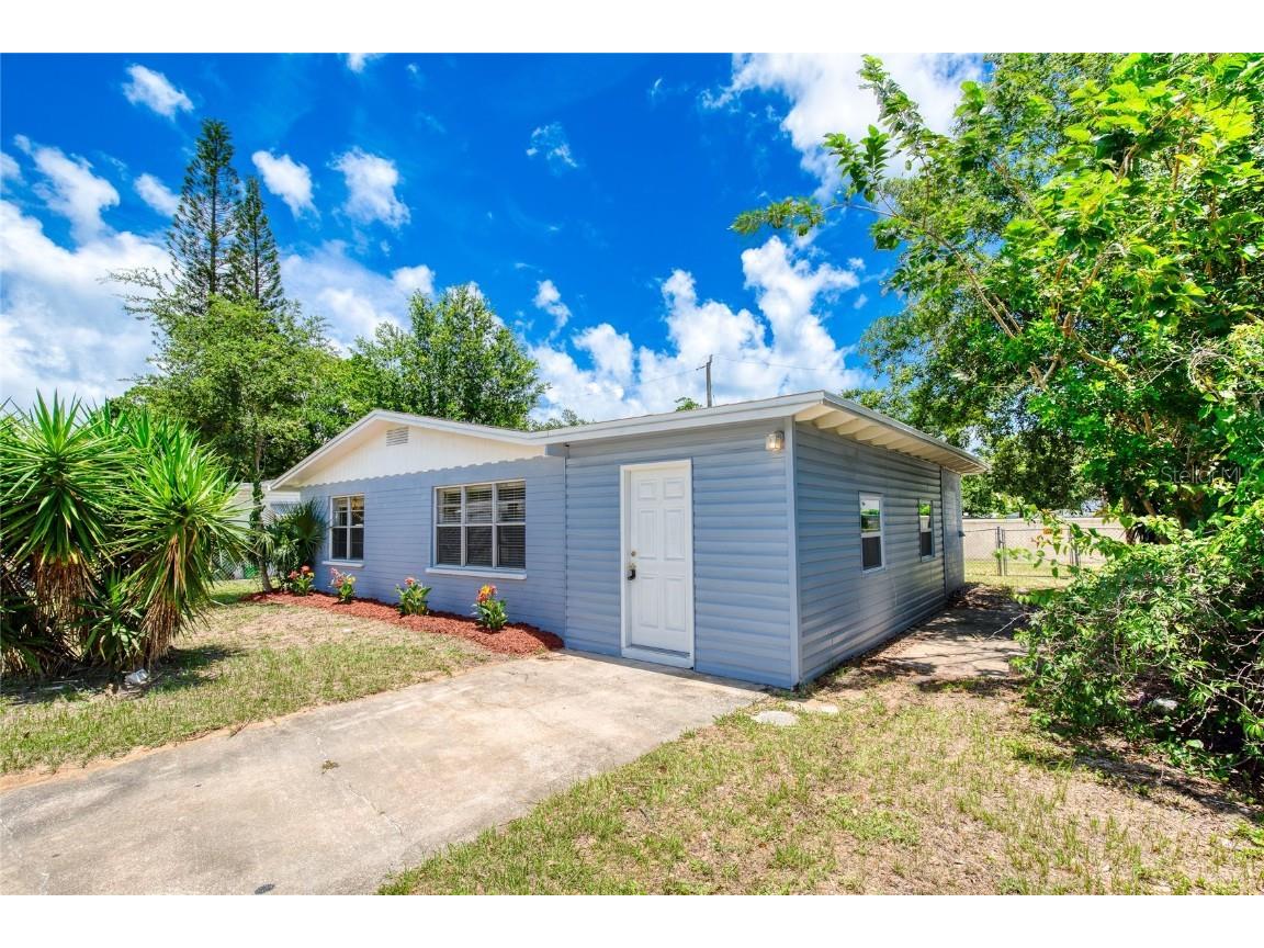 104 Palm Dr Daytona Beach FL 32117 V4931427 image1