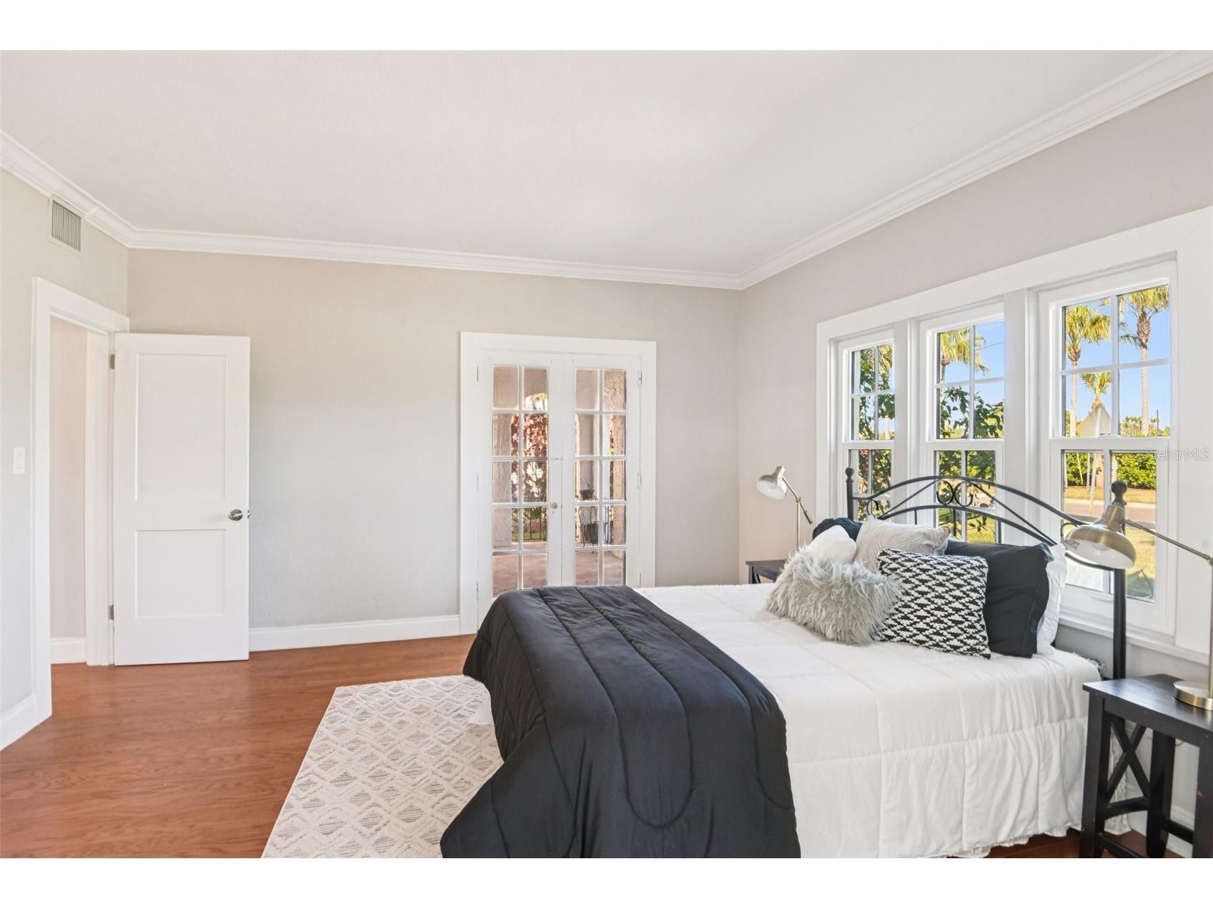 104 Palmera Boulevard NE Saint Petersburg FL 33704 TB8469818 image16