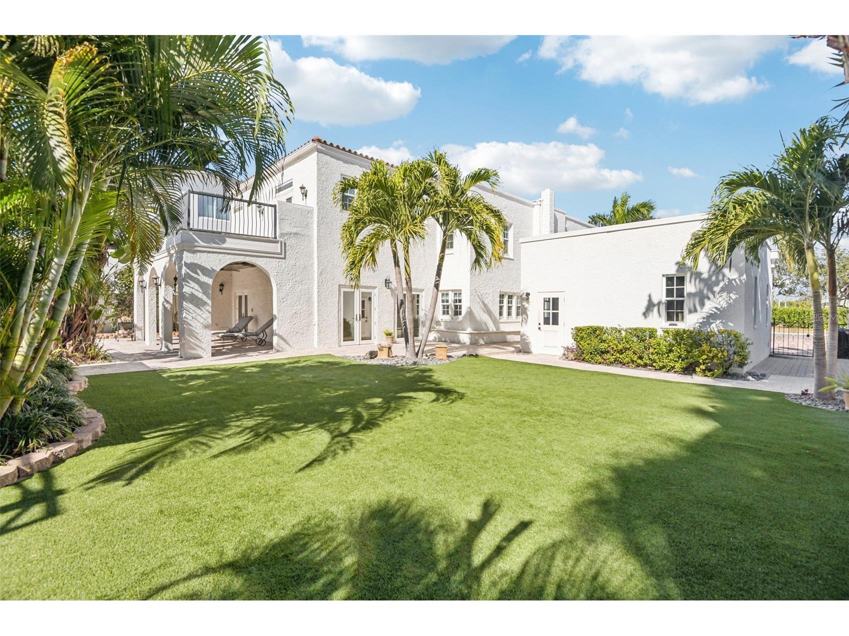 104 Palmera Boulevard NE Saint Petersburg FL 33704 TB8469818 image40