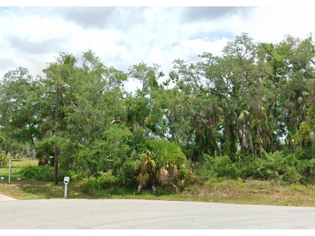 104 Rebel Court Rotonda West FL 33947 C7508092 image3