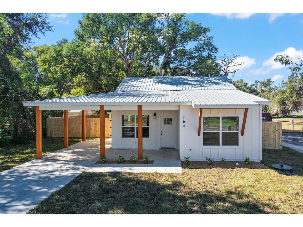 104 S Dixie Avenue Fruitland Park FL 34731 G5090079 image1