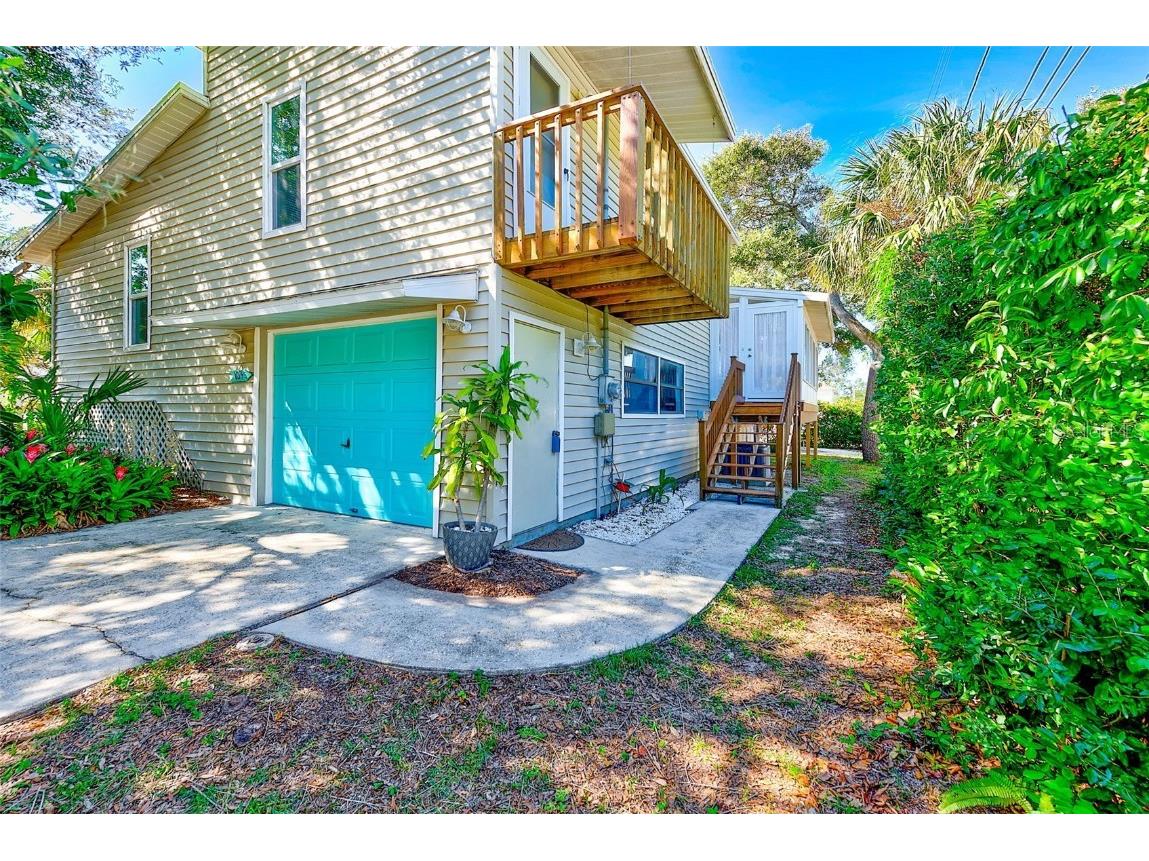 104 S Mayo Street Crystal Beach FL 34681 TB8439449 image1
