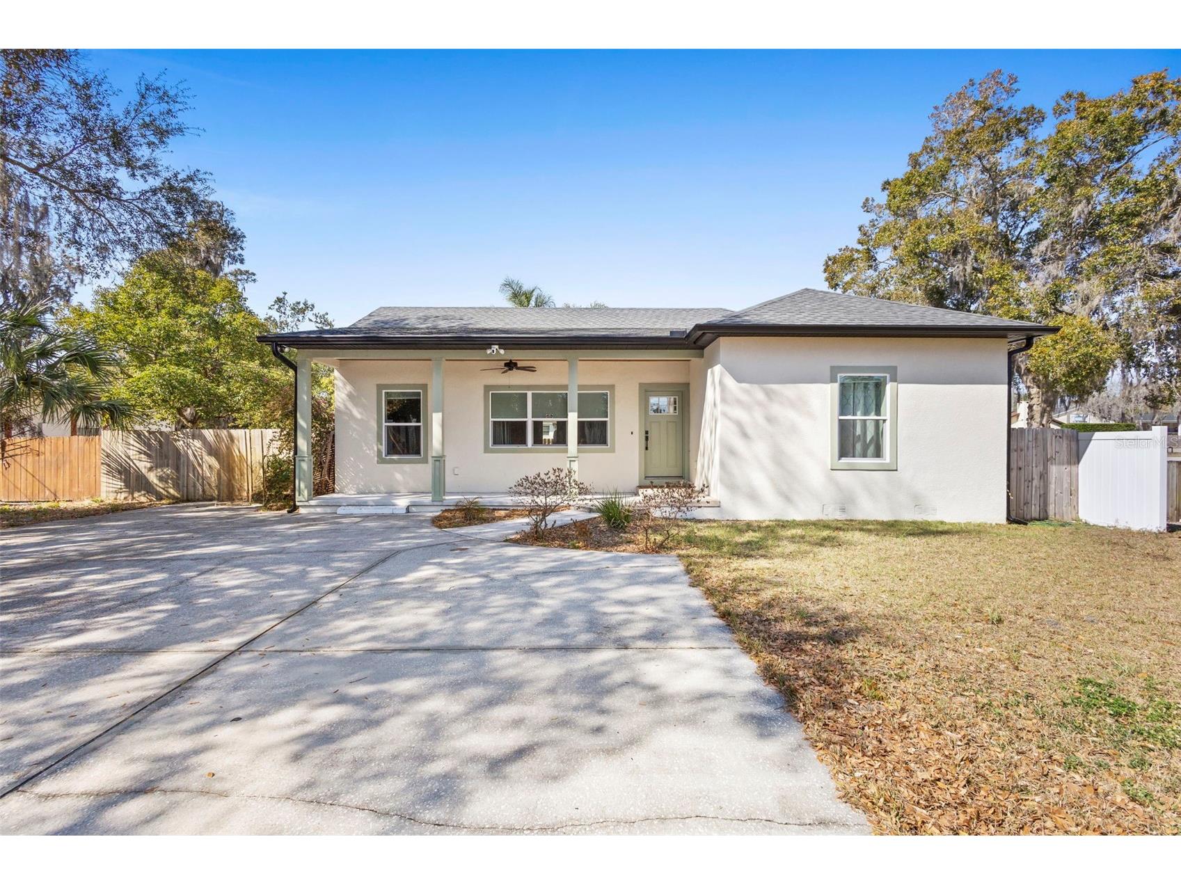 104 S Stone Street Deland FL 32720 V4947386 image1