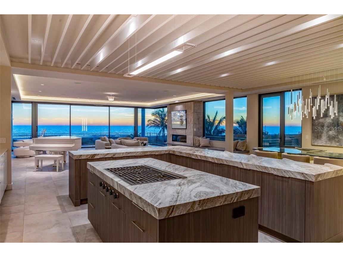 104 Sunset Lane Holmes Beach FL 34217 - GULF OF MEXICO A4674426 image11