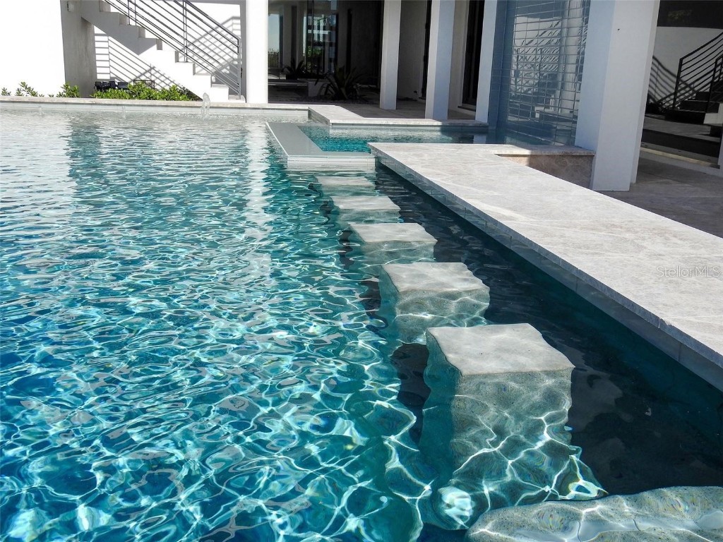 104 Sunset Lane Holmes Beach FL 34217 - GULF OF MEXICO A4674426 image23