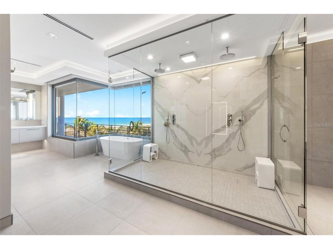 104 Sunset Lane Holmes Beach FL 34217 - GULF OF MEXICO A4674426 image27