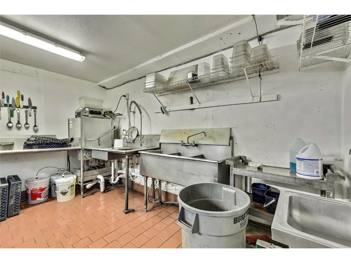 104 Us Highway 41 S Inverness FL 34450 W7870480 image24