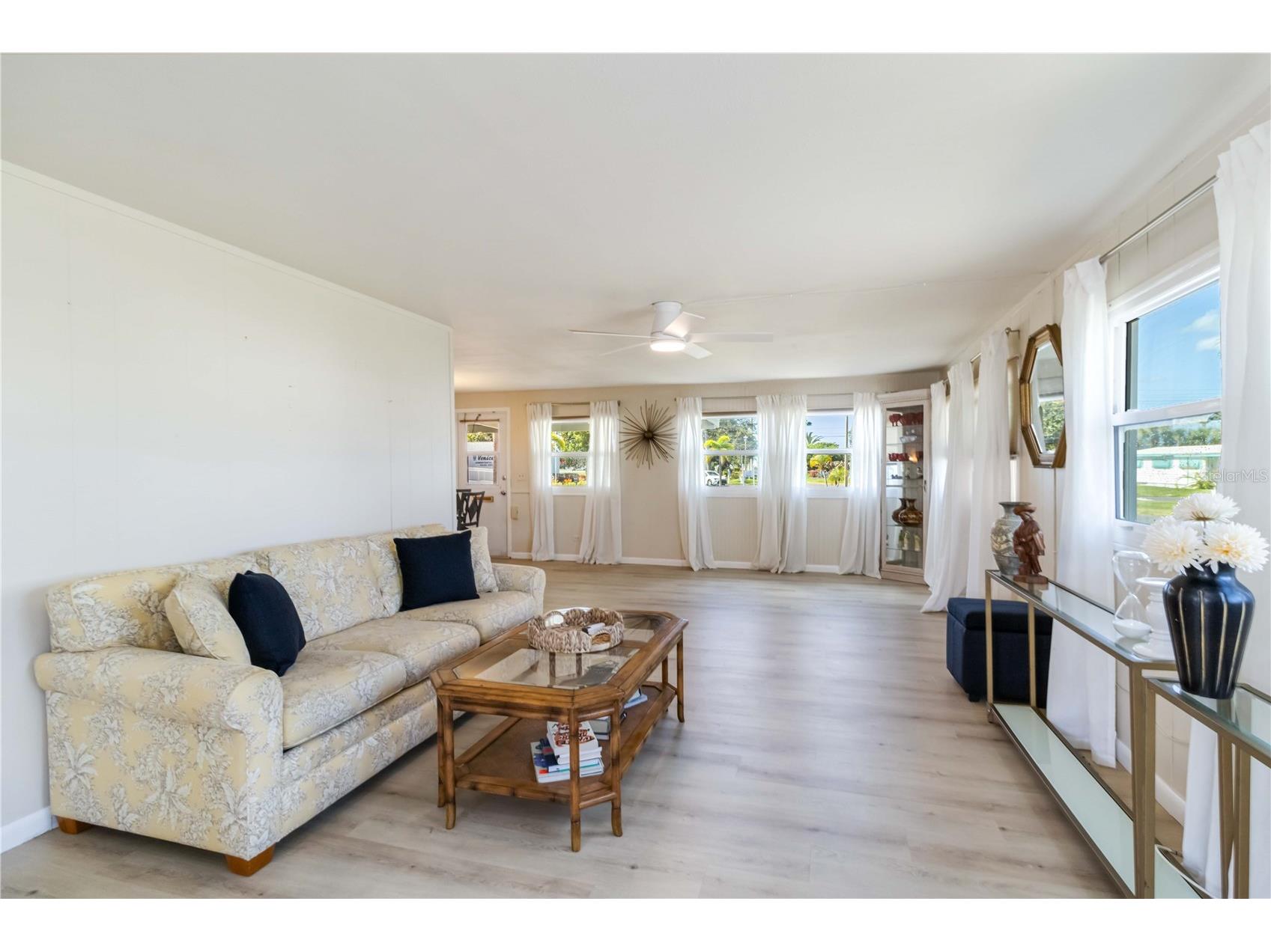 104 Via Veneto Venice FL 34285 A4668799 image7