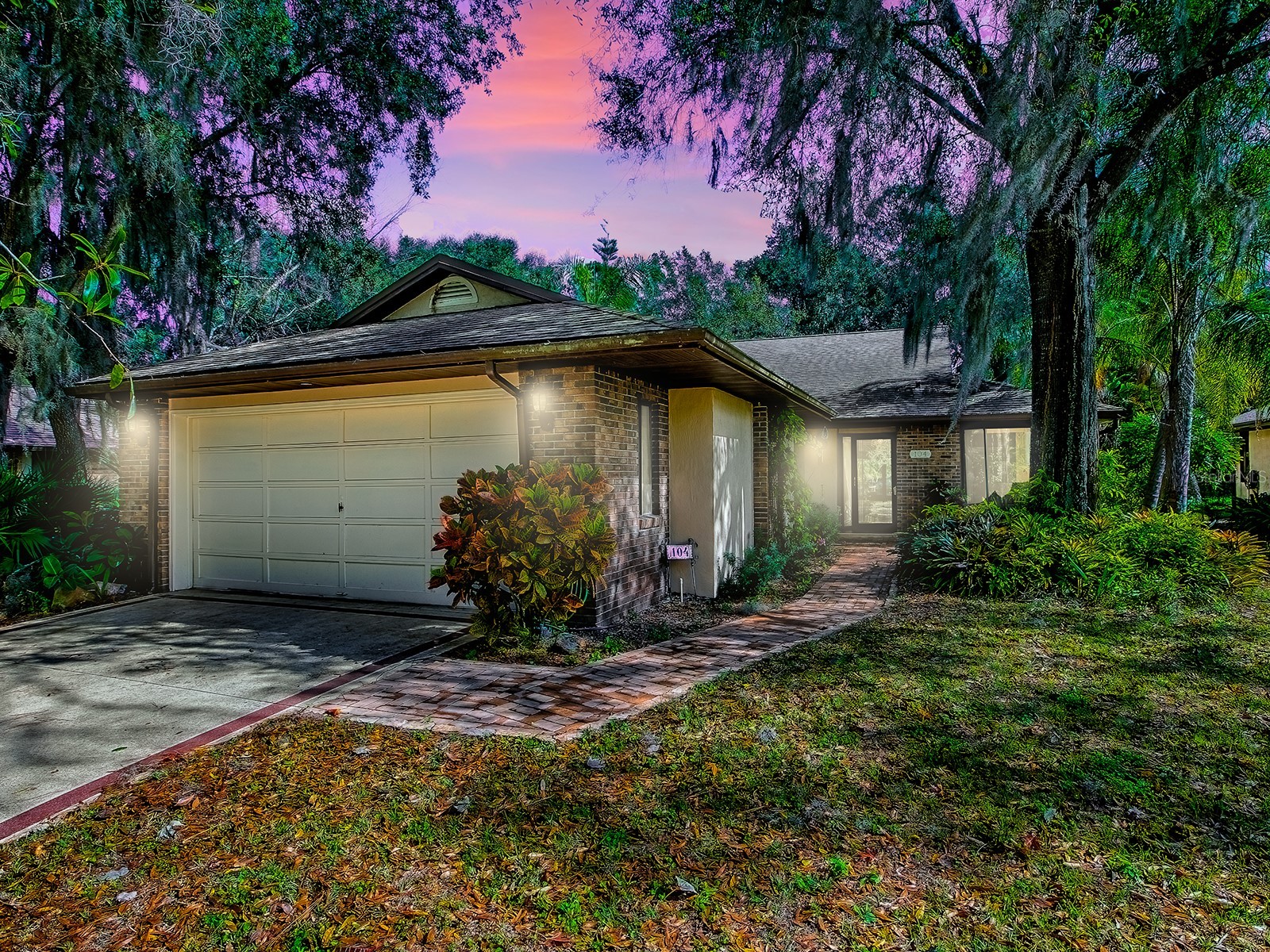 104 Waterwood Drive Yalaha FL 34797 - LAKE HARRIS G5107033 image1