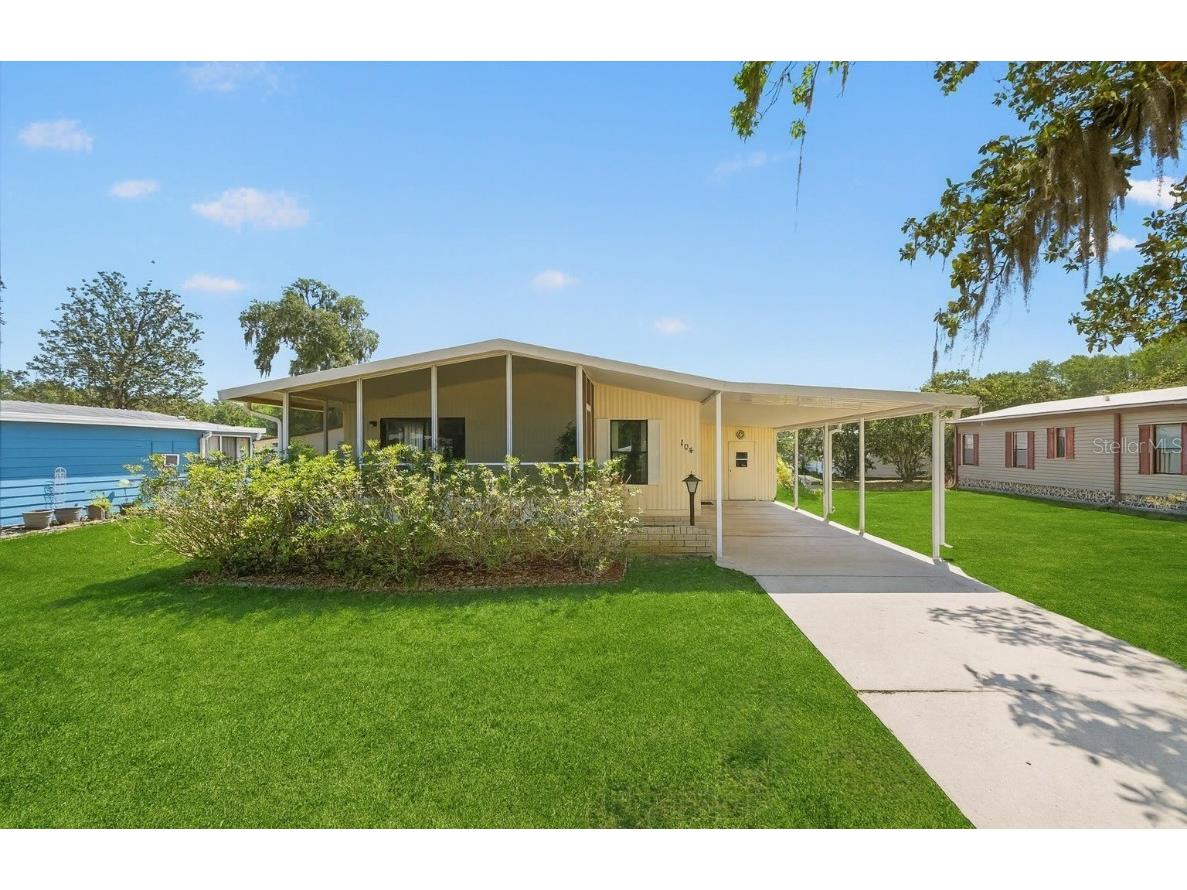 104 Winterberry Avenue Wildwood FL 34785 - LAKE OKAHUMPKA G5095926 image1
