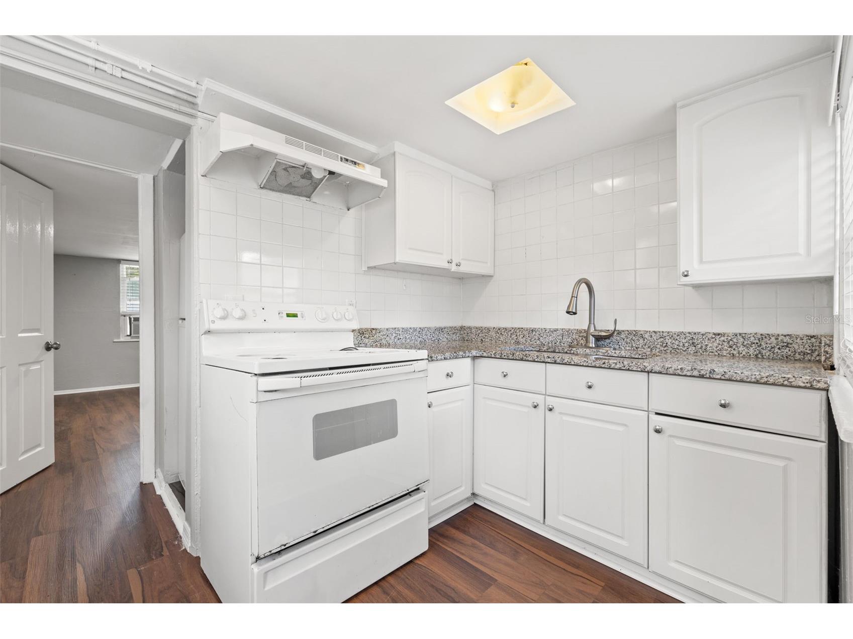 1040 19th Avenue N Saint Petersburg FL 33704 A4662987 image13