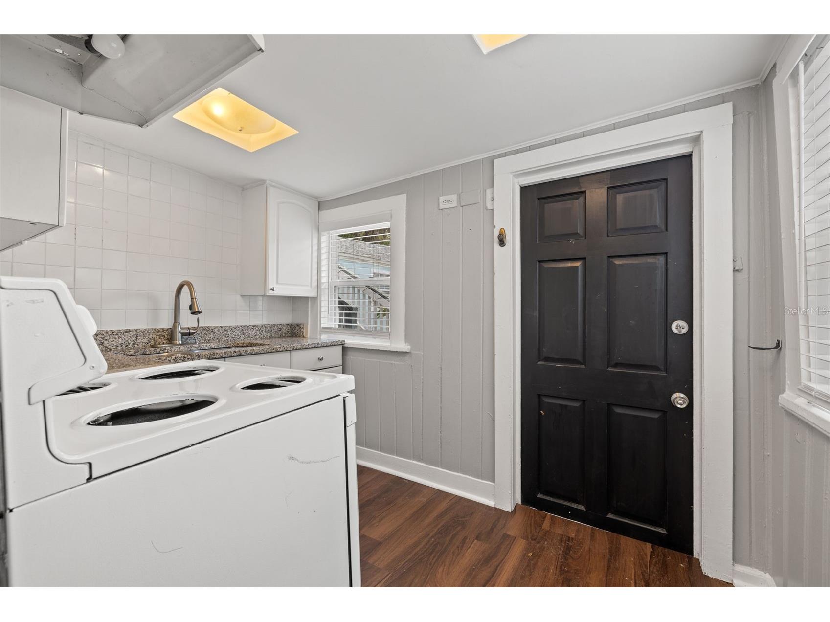 1040 19th Avenue N Saint Petersburg FL 33704 A4662987 image15