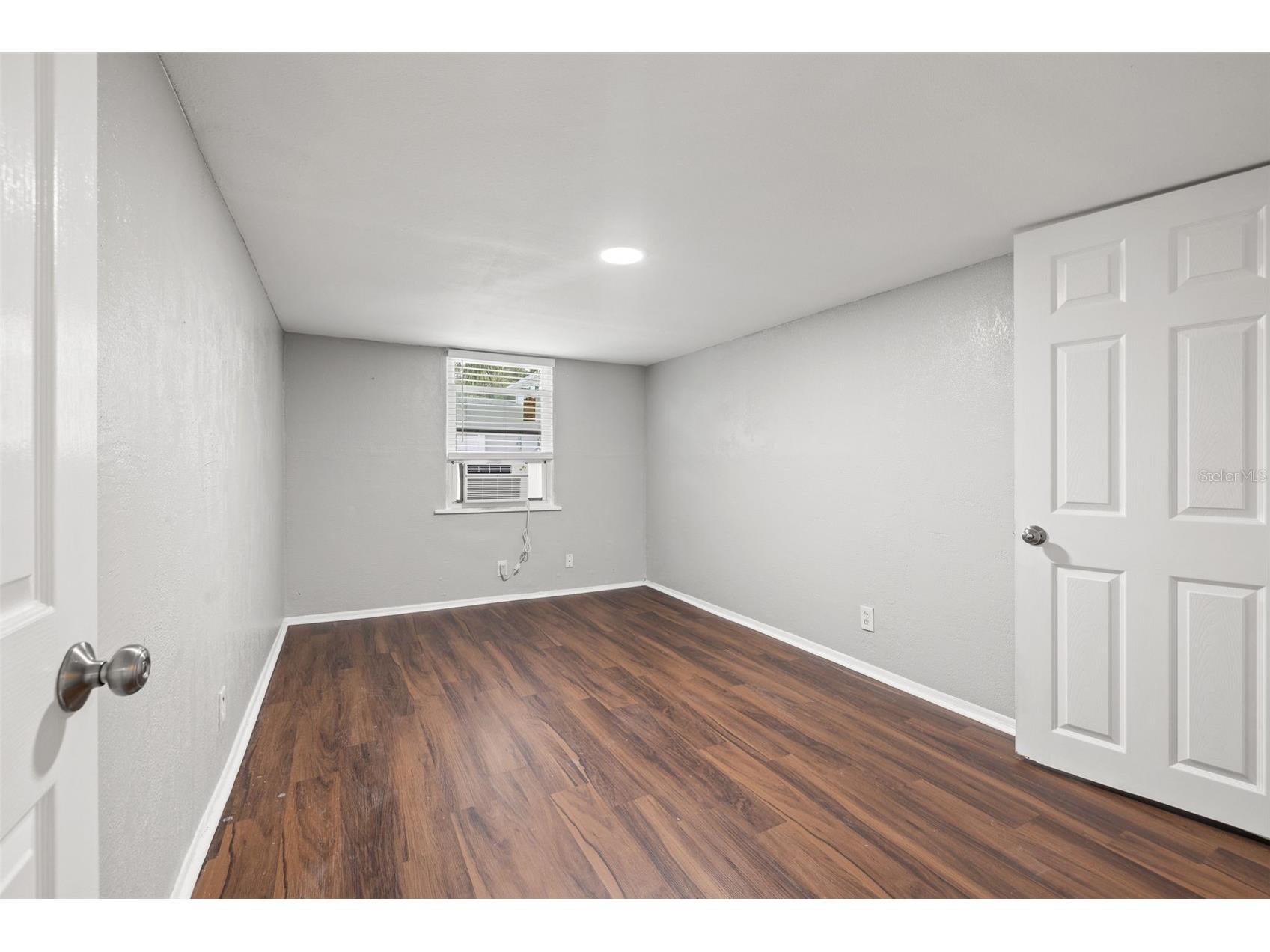 1040 19th Avenue N Saint Petersburg FL 33704 A4662987 image17