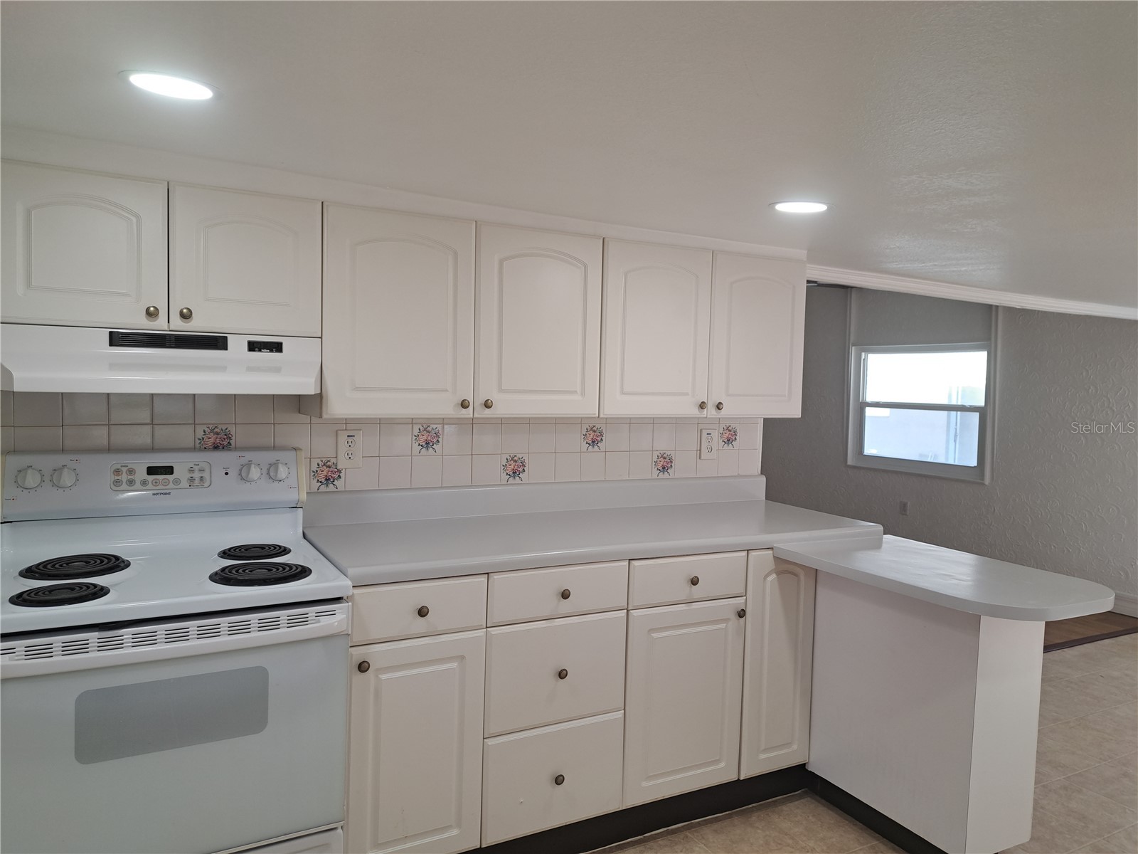 1040 65th Street S South Pasadena FL 33707 TB8422462 image13