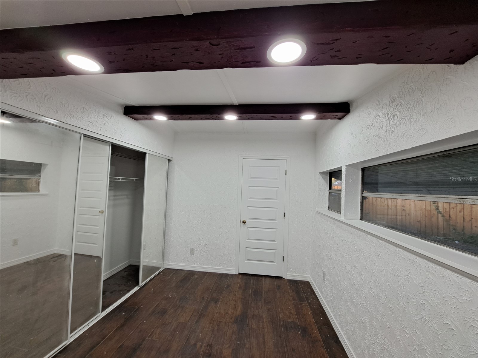 1040 65th Street S South Pasadena FL 33707 TB8422462 image18