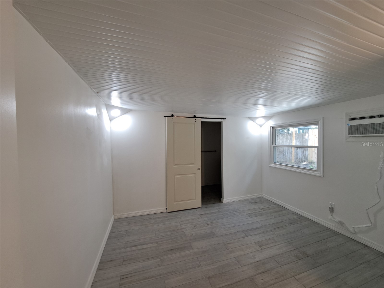 1040 65th Street S South Pasadena FL 33707 TB8422462 image27