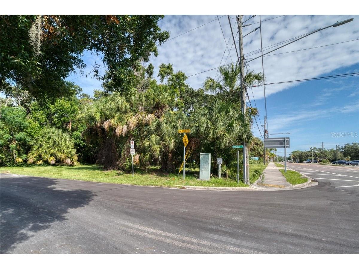 1040 Broadway Dunedin FL 34698 TB8475031 image22