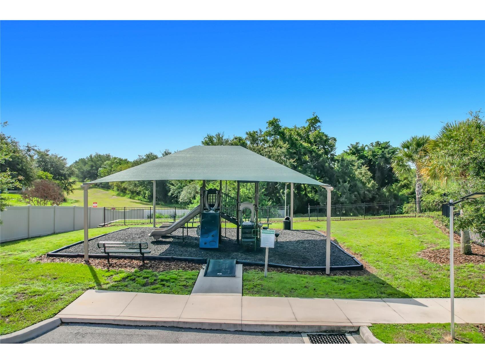 1040 Cambridge Drive Winter Haven FL 33881 OM727915 image38
