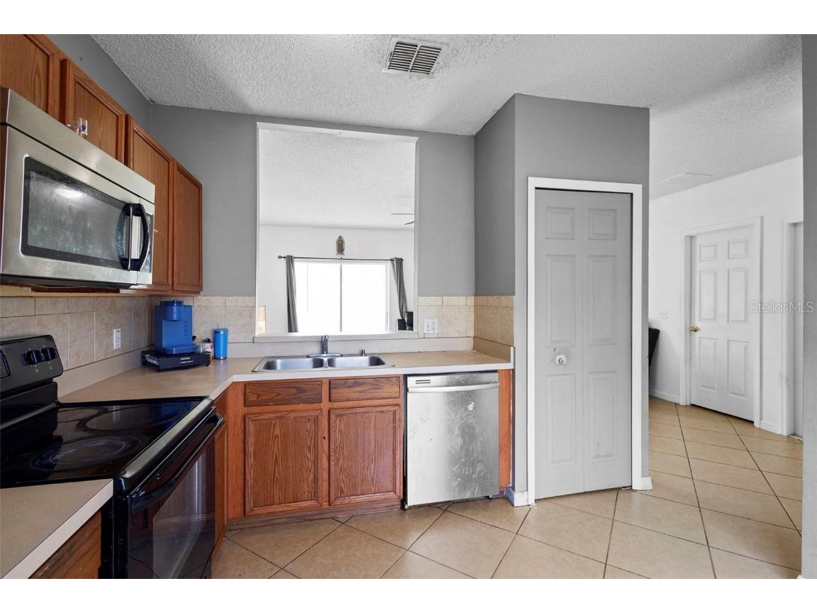 1040 Cannock Drive Kissimmee FL 34758 O6325935 image8