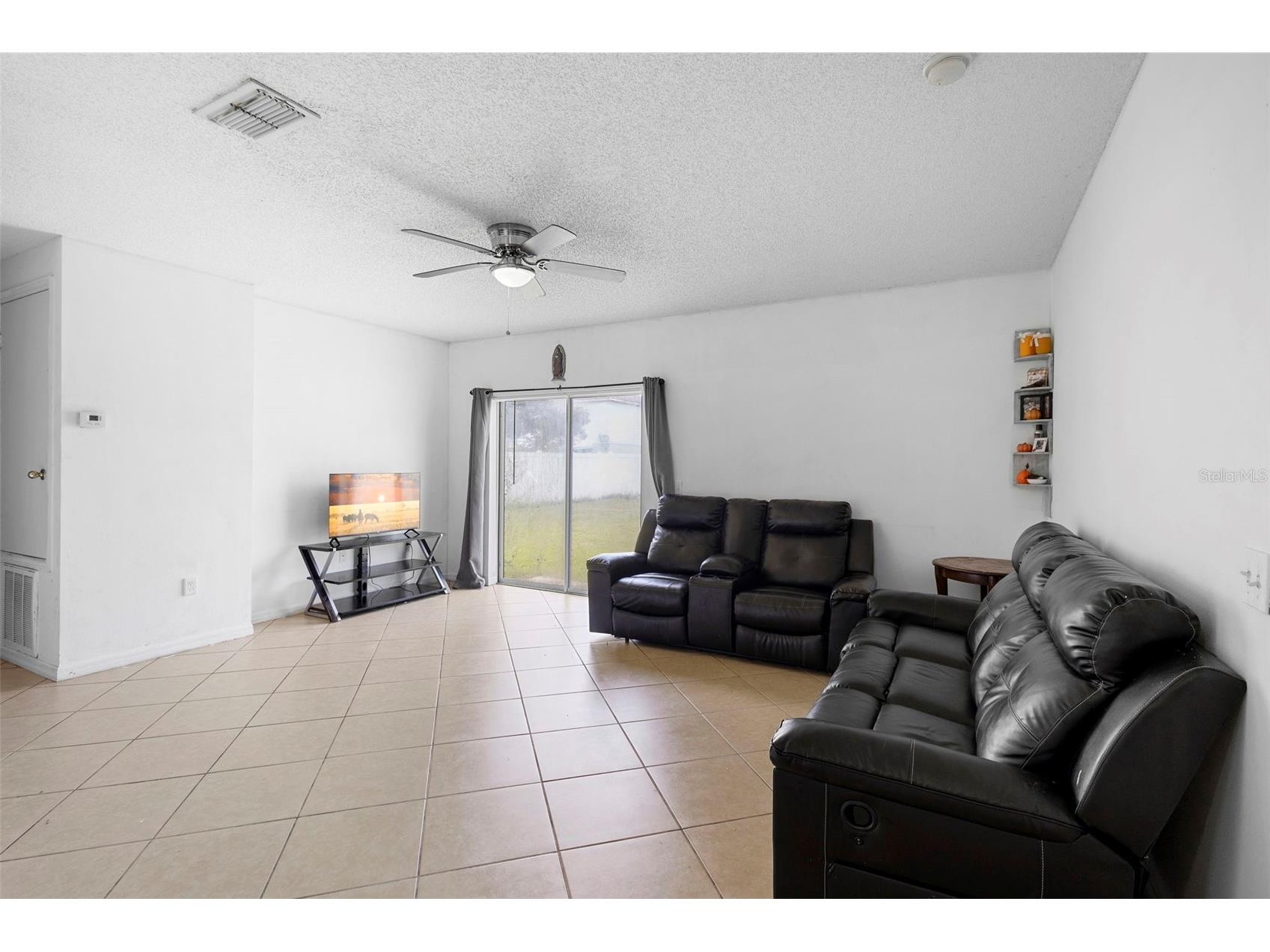 1040 Cannock Drive Kissimmee FL 34758 O6402700 image9