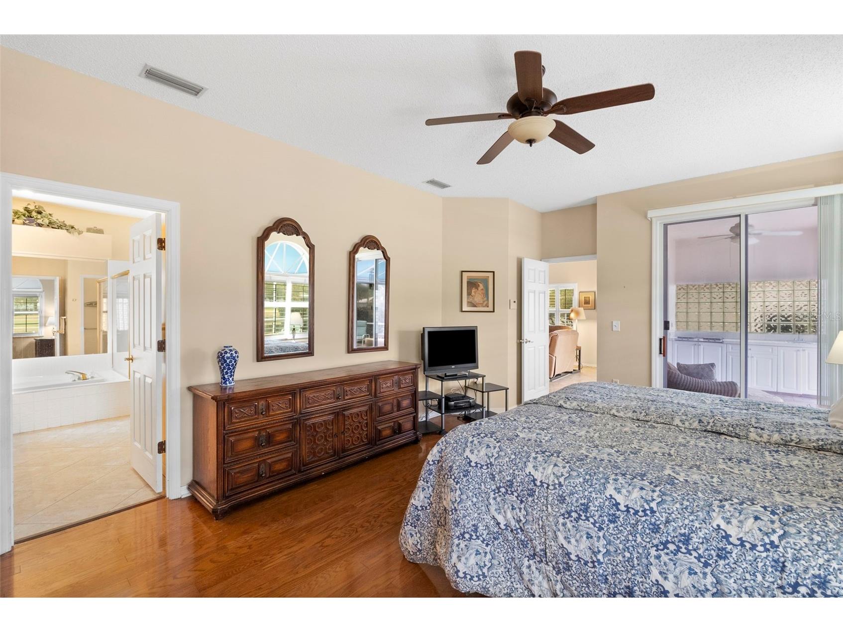 1040 Dartford Drive Tarpon Springs FL 34688 TB8475724 image12