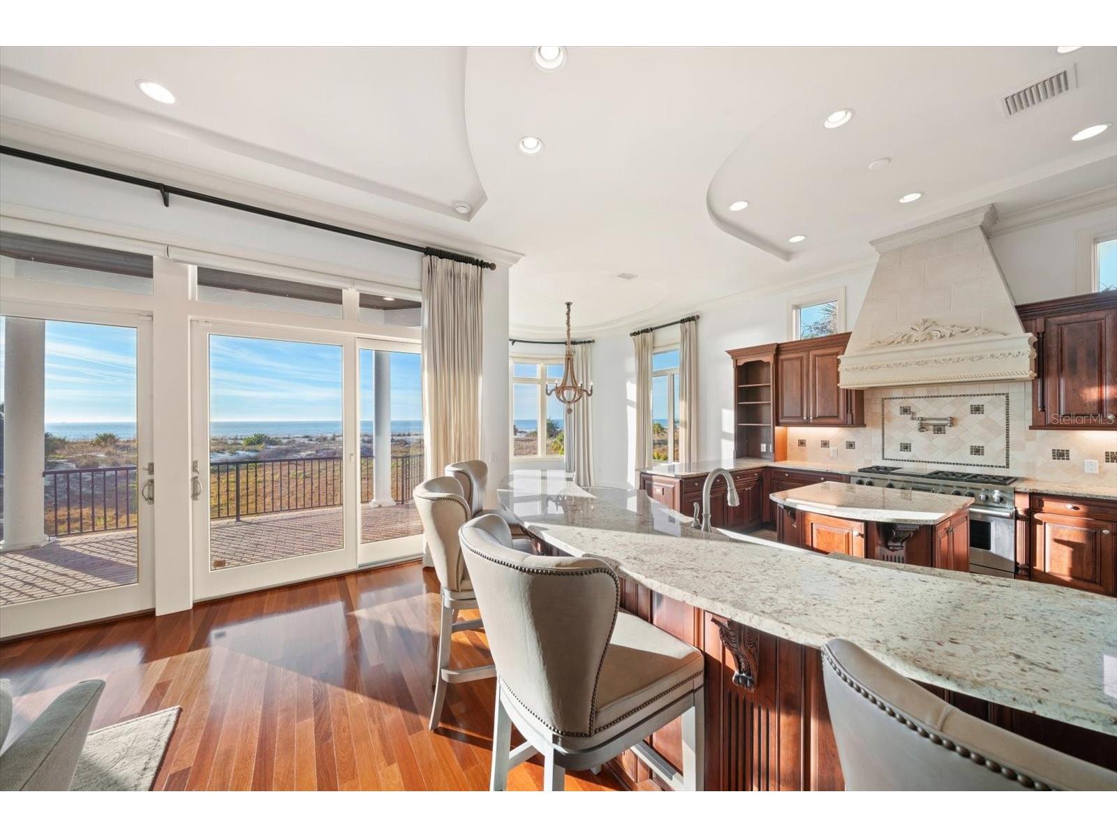 1040 Eldorado Avenue Clearwater Beach FL 33767 TB8470921 image10